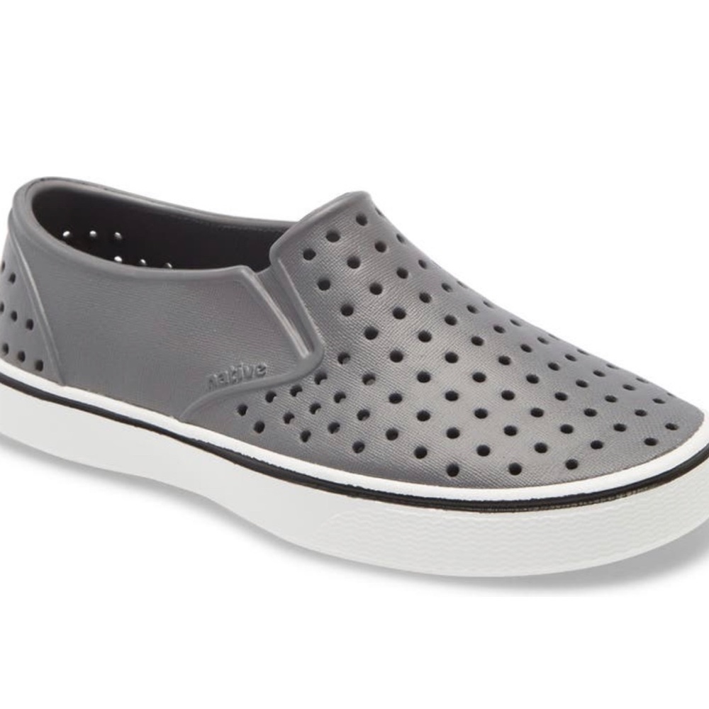 Kids grey native shoes